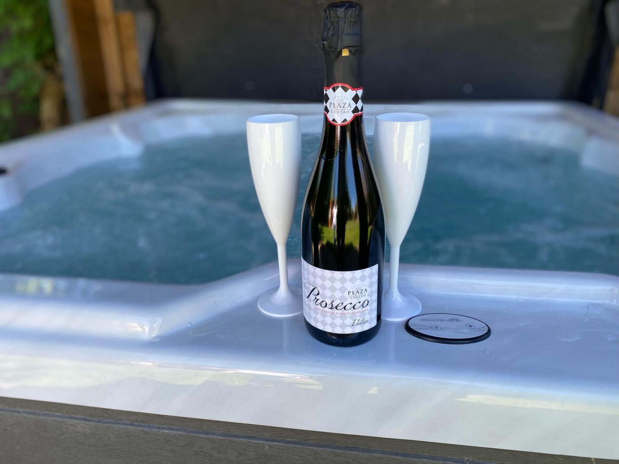 Bero With A Hot Tub & A Large Garden! *
