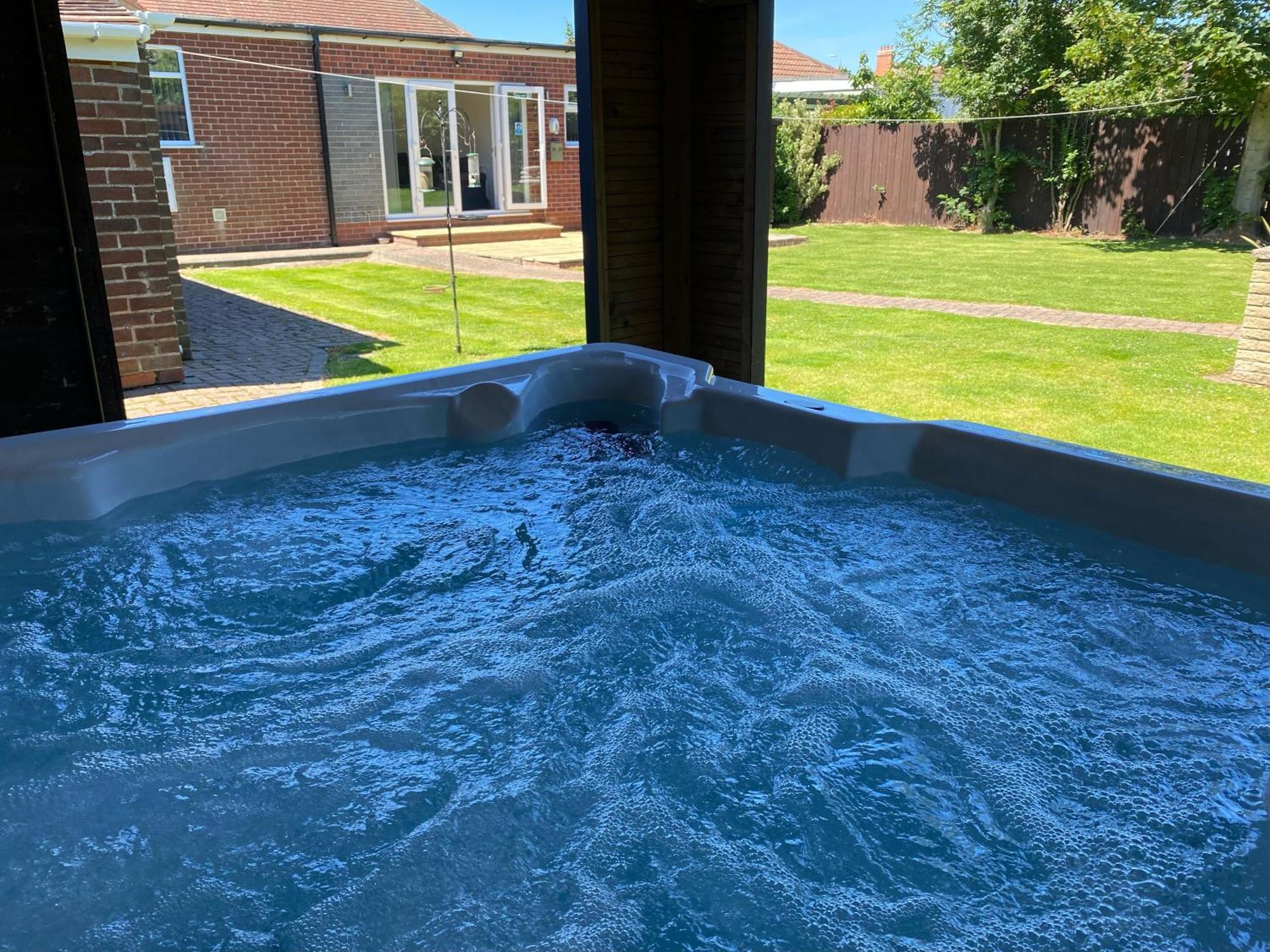 Дом отдыха Bero With A Hot Tub & A Large Garden! *