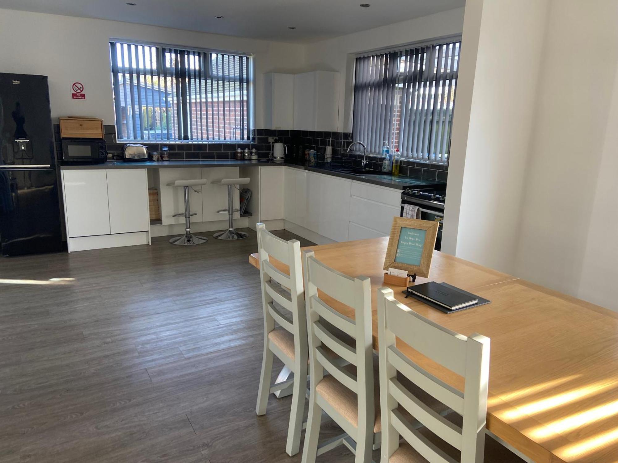 Bero With A Hot Tub & A Large Garden! Holiday home